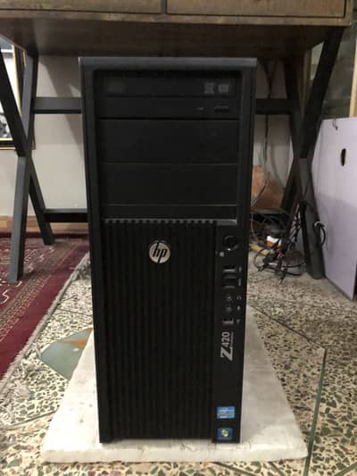 HP z420 workstation (gaming pc) slightly used just like new