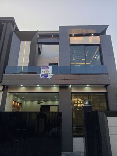 5Marla brand new house for sale park view city Lahore