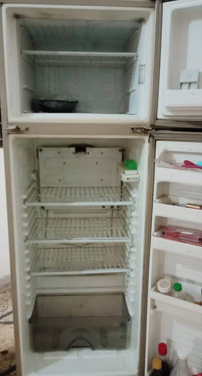 Dawlance fridge 9166