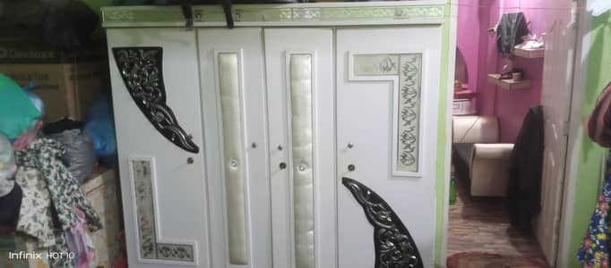 good condition bedroom set