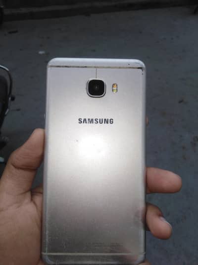 Samsung C7 Best for hotspot Mobile 1 day battery backup