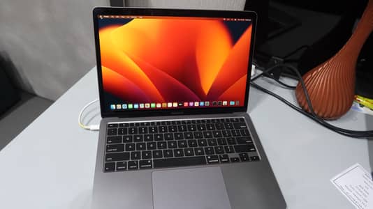 Apple Mac Book A2179, 2020