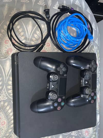 PS4 1TB Black for Sale | 2 Controllers | Excellent Condition
