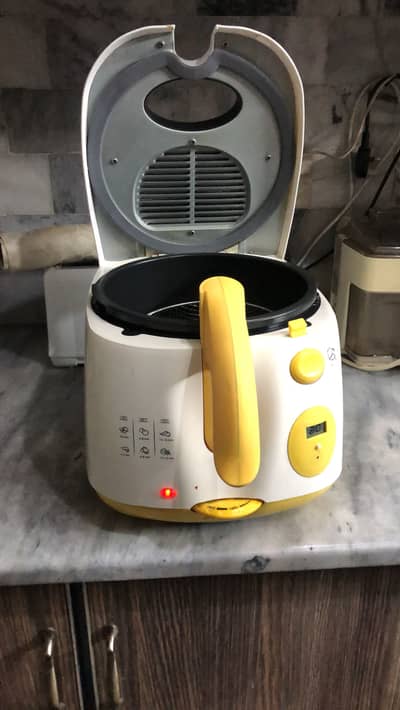 Nova electric deep fryer 2.5 litre capacity