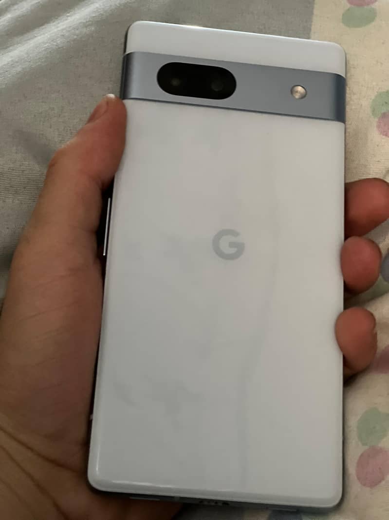 Google pixel 7a 4