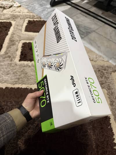 Zotac amp rtx 5070 white