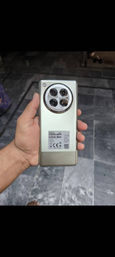 Zero 40 5G 12+12/256 5G 0308/49000/22