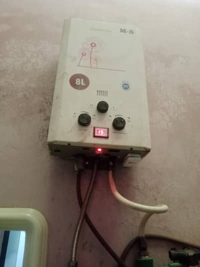 urgent sale 8 liter  geyser