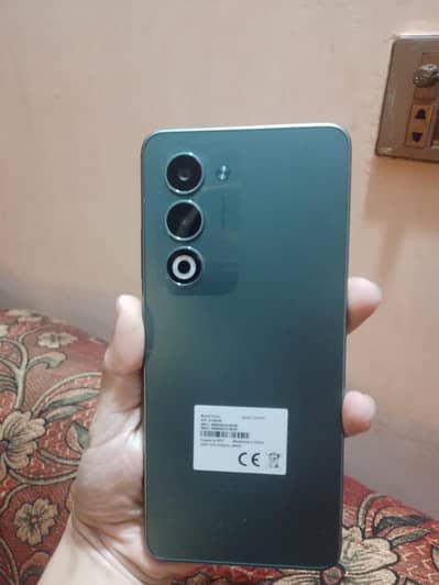 Oppo a5 8gb ram 256 GB memory 10 din use complete box charger sath hy