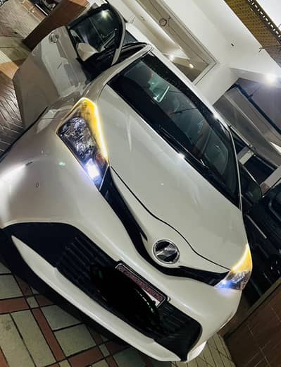 Toyota Vitz 2015 19