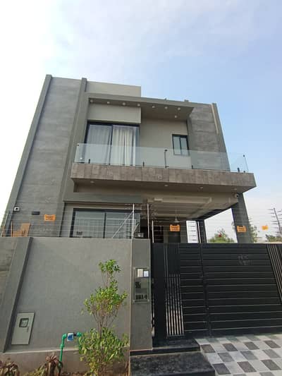 100% Original Picture 5 Marla Stylish House For Rent In DHA Phase 9 Town Prime Location