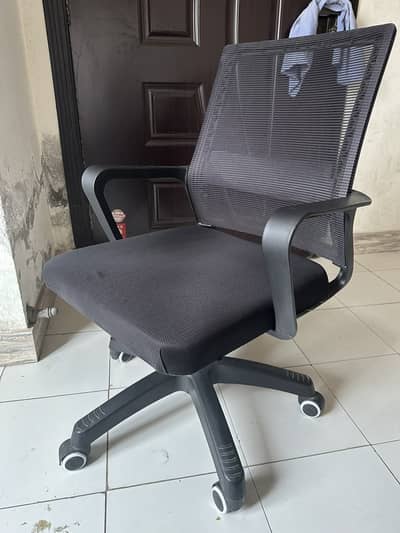 Office low back revolving chair