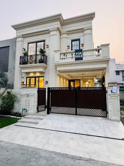 100% Orignal Picture 8 Marla Brand New Ultra Victorian Design House For Sale In DHA 9 Town
