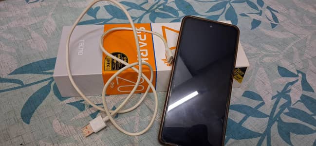 spark 20 pro 8+8/256 with box and charger