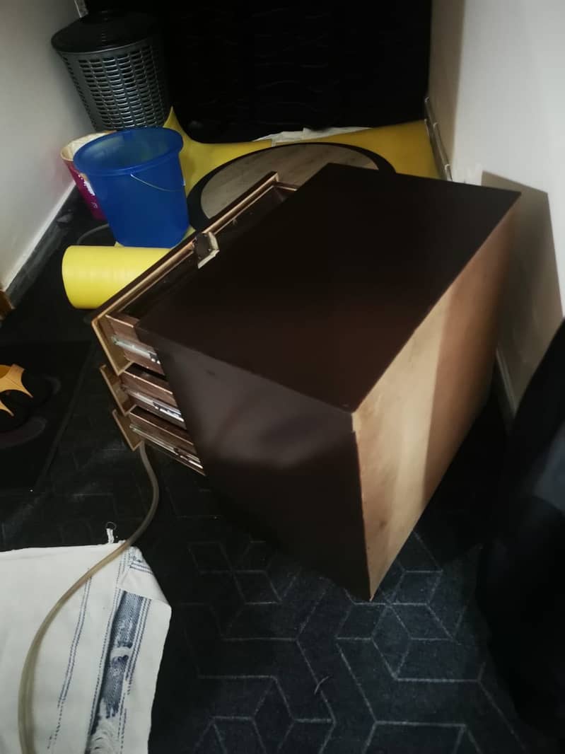 Side table - dressing table 3 drawer 4