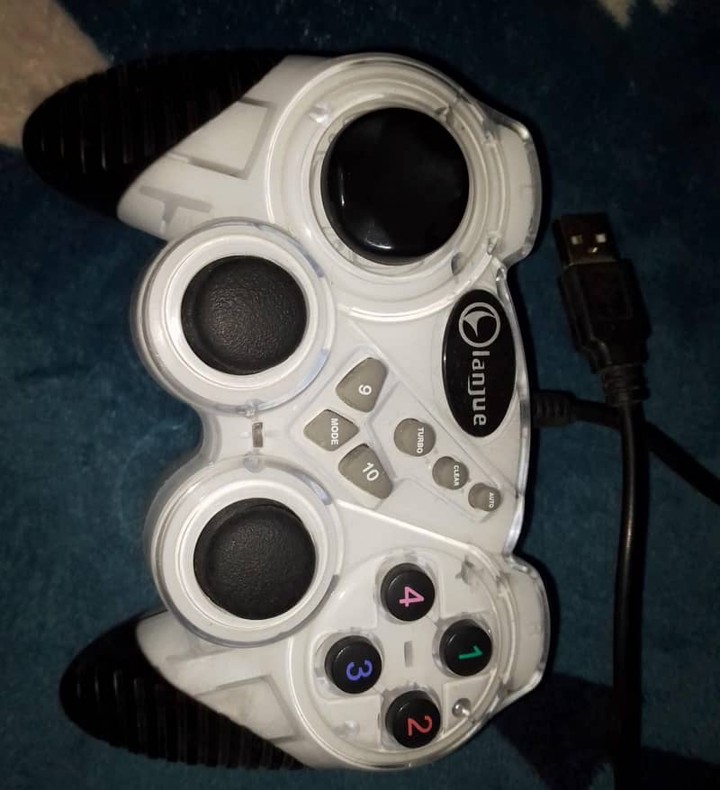 Gaming controller 0
