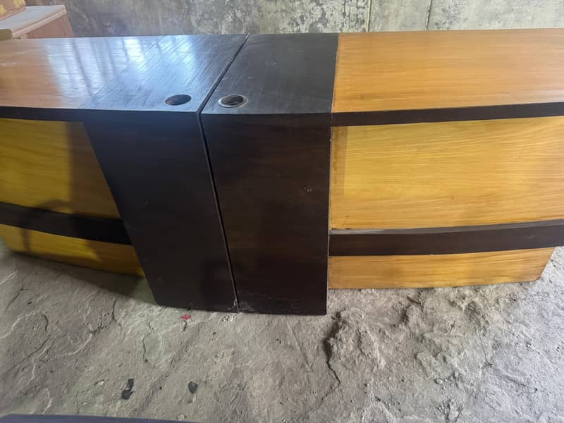 Reception Counters / Execuitve Table / Office Computer Table Etc 1