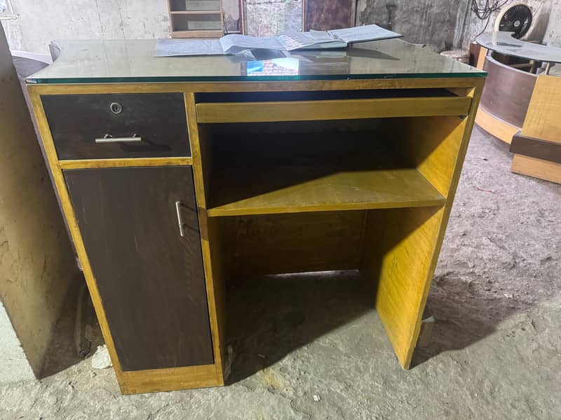 Reception Counters / Execuitve Table / Office Computer Table Etc 8