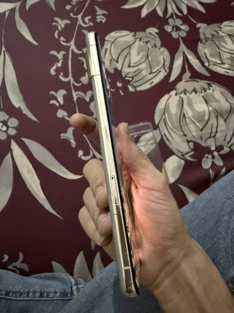 Google Pixel 7 Pro 4