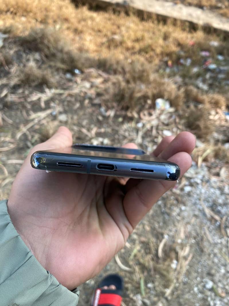 Google pixel 8 pro 4