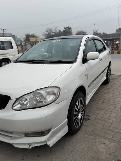 Toyota Corolla 2oD saloon