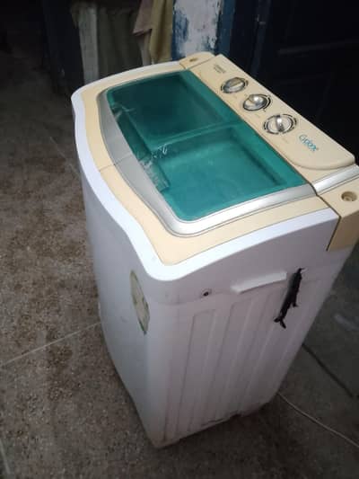 dryer motor nhi hy  baqi full ok hy