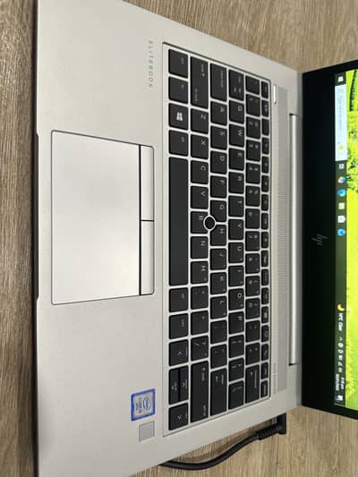 HP 830 G6 , i5 8th Gen, 16/256