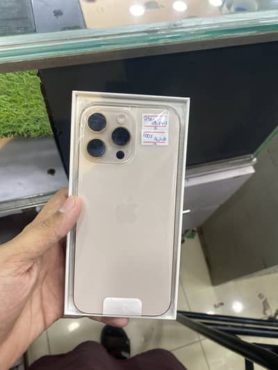 16 pro max 256gb pta approved with box 100 battery health 162cycle