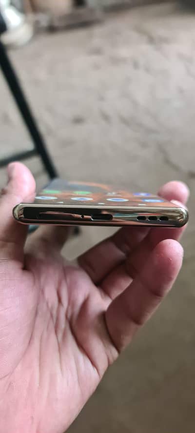 sprax edge 20 8+8/256  fresh pise 10/10 bilkul new Hy android 13