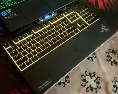 RAZER ORNATA V3 X ERGONOMIC RGB GAMING KEYBOARD WITH HANDREST!