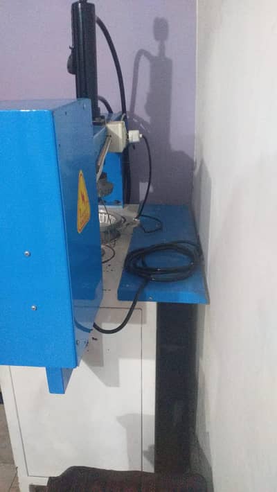 Paper plate machine for sale new machine just for 3 months used
