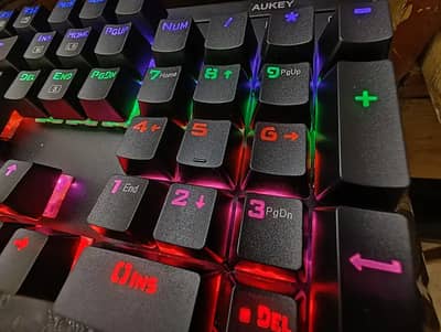 aukey mechanical keyboard gaming keyboard with led lights