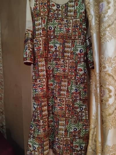 fancy dresses / wedding dreses / stylish dreses