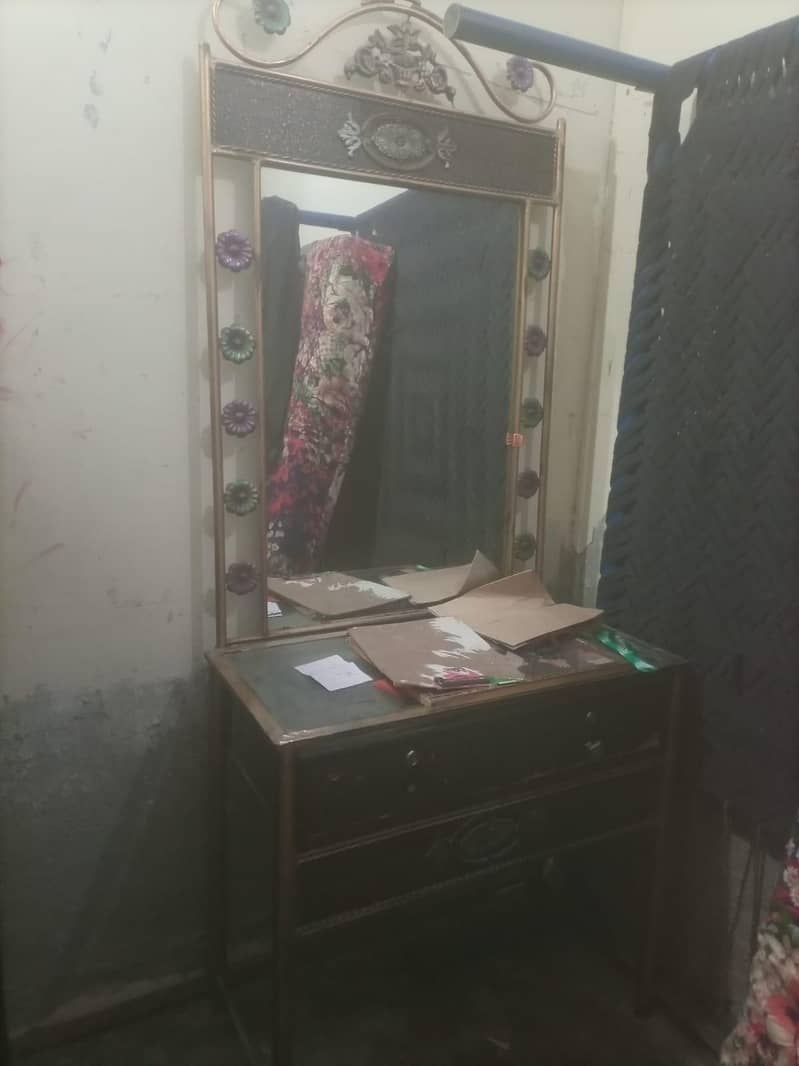Bed,showcase,Dressing table 6