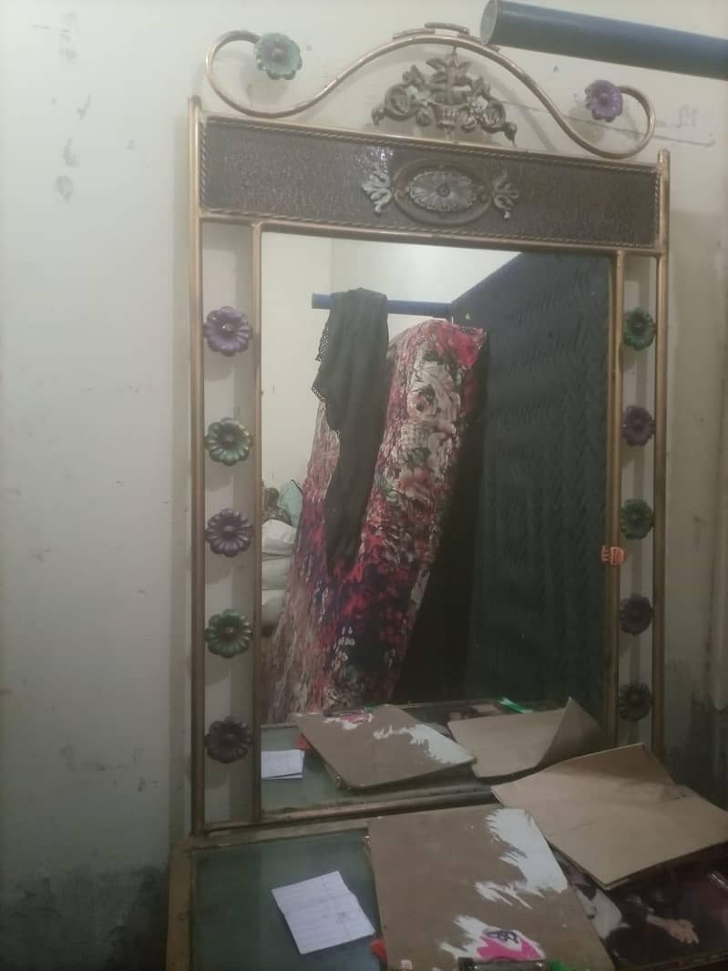 Bed,showcase,Dressing table 7