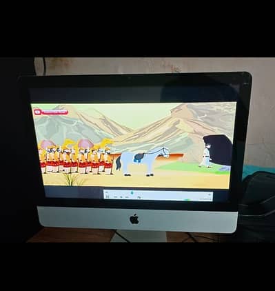 Apple I Mac 24 inch with speaker Bluetooth wifi camera builtin.