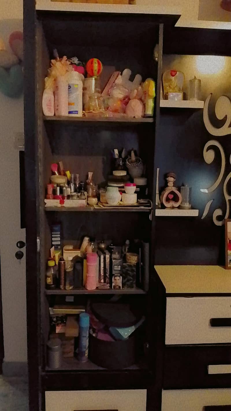 Dressing Table & Bedside Table – Slightly Used 3