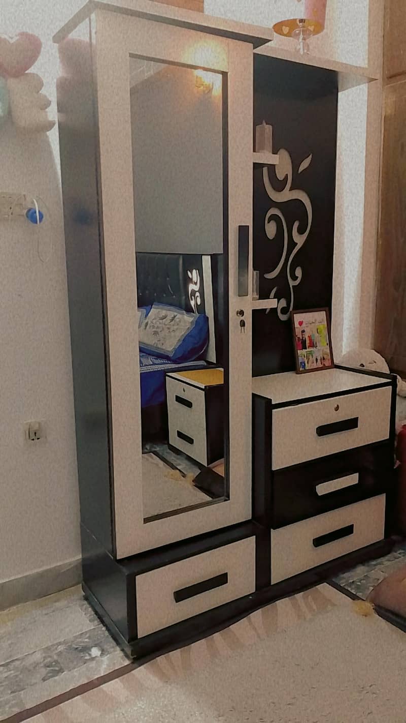 Dressing Table & Bedside Table – Slightly Used 5