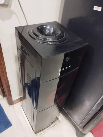 PEL Water Dispenser