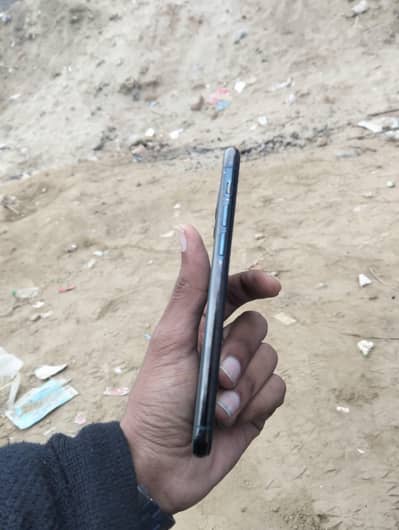 I phone 11 pro factory unlock 64 GP condition 10 9