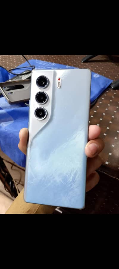 Tecno Camon 40 pro 16/256 Gb