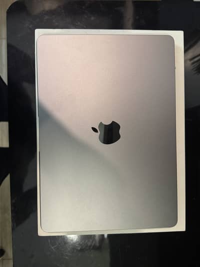 MacBook Air M2 8/256gb 13.6inch
