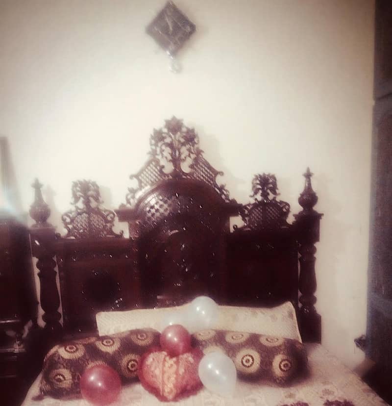 Solid Wood chinyoti  bed set 4