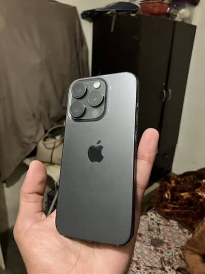 iPhone 15 pro factory unlock 4 months sim working