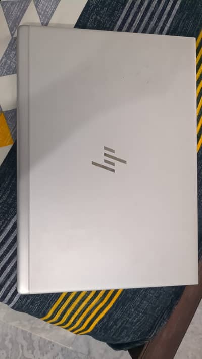 I7 8gen 16gb ram ddr5 512gb NVME touch display