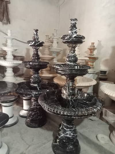 fountain/marble water fountain /garden