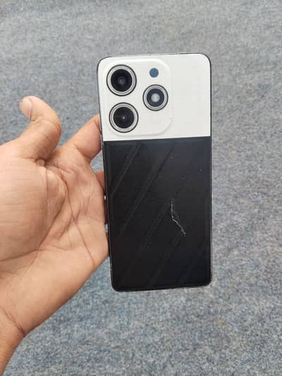 tecno spark10 pro 8/8/128 with box at okara city