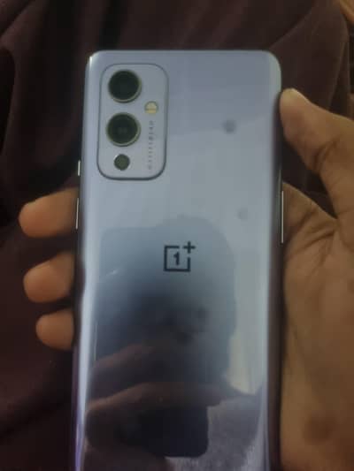 one plus 9 5g sim working  8 128  all ok finger display shade normle