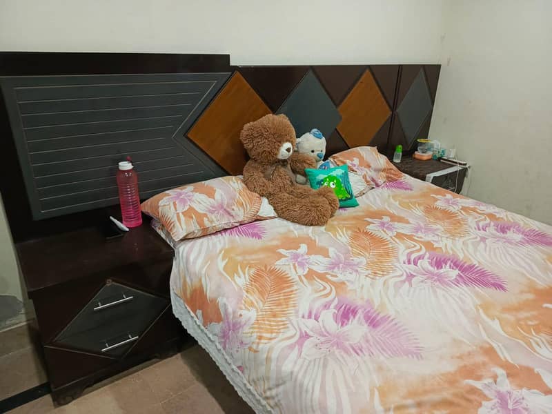 Bed /Dressing/ showcase 2