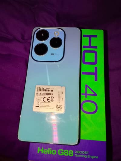 hot 40 pro all ok condition. 10/10 box charger Sath he